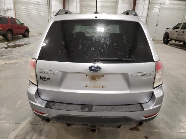JF2SHACC8DH439548 - 2013 SUBARU FORESTER 2.5X PREMIUM 银色 照片 6