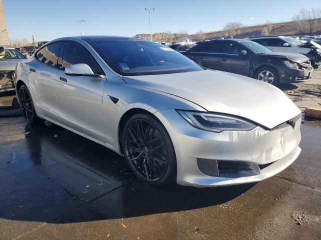 5YJSA1E28HF211112 - 2017 TESLA MODEL S Gümüş foto 4