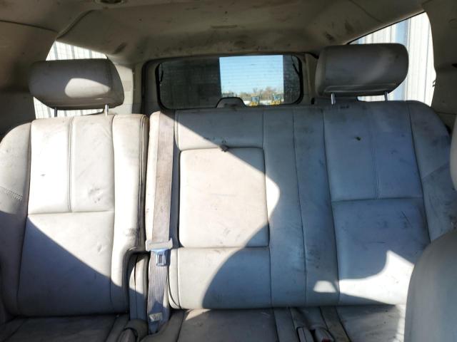 1GKUKKE38AR167704 - 2010 GMC YUKON XL K1500 SLT SILVER photo 10