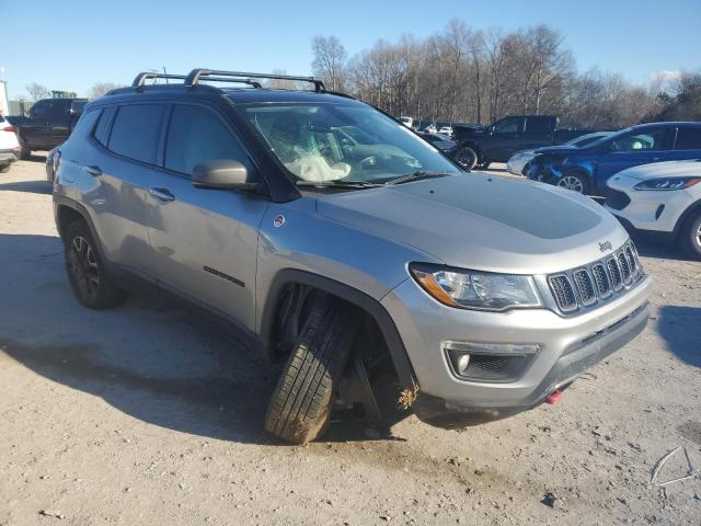 3C4NJDDB6KT627443 - 2019 JEEP COMPASS TRAILHAWK SILVER photo 4