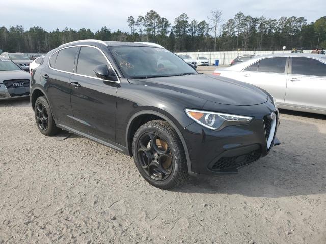 ZASPAKAN5K7C69937 - 2019 ALFA ROMEO STELVIO BLACK photo 4