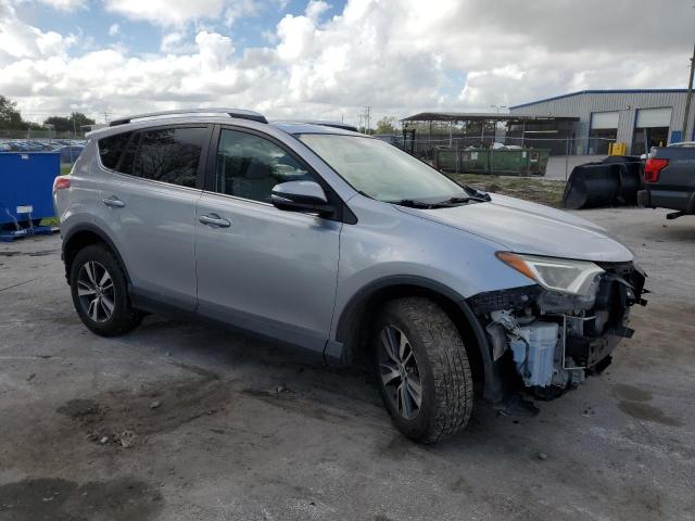 2T3RFREV7GW502525 - 2016 TOYOTA RAV4 XLE SILVER photo 4