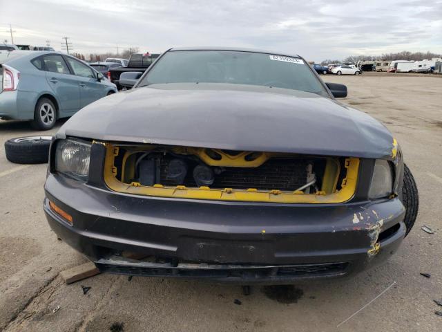 1ZVFT80N765152460 - 2006 FORD MUSTANG GRAY photo 5