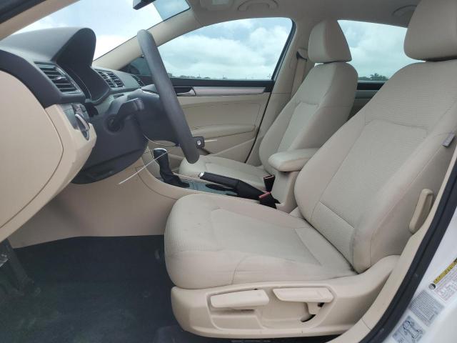 1VWAT7A36HC042726 - 2017 VOLKSWAGEN PASSAT S WHITE photo 7