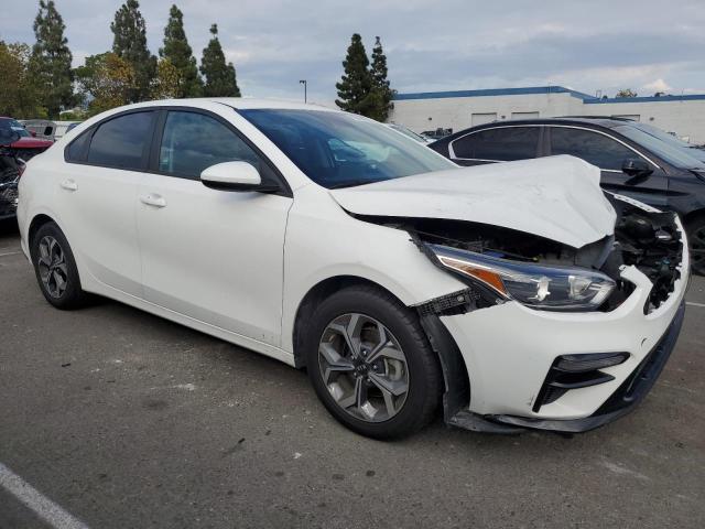 3KPF24AD8LE257058 - 2020 KIA FORTE FE WHITE photo 4