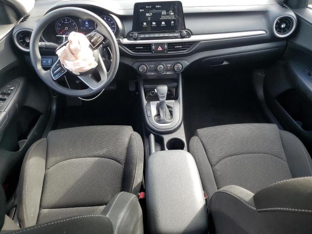 3KPF24AD8LE257058 - 2020 KIA FORTE FE WHITE photo 8