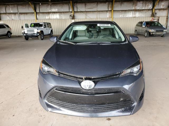 5YFBURHE9HP686686 - 2017 TOYOTA COROLLA L GRAY photo 5