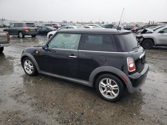 WMWSU3C57DT688831 - 2013 MINI COOPER BLACK photo 2