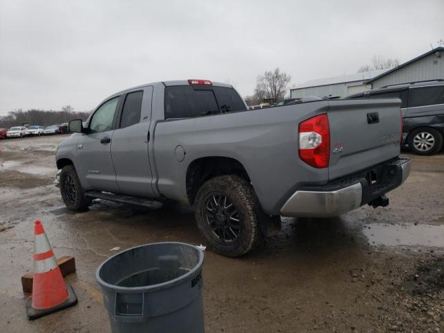 5TFUW5F10JX744350 - 2018 TOYOTA TUNDRA DOUBLE CAB SR/SR5 GRAY photo 2