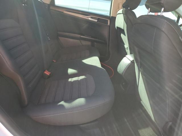 3FA6P0H72JR133566 - 2018 FORD FUSION SE Սպիտակ լուսանկար 10