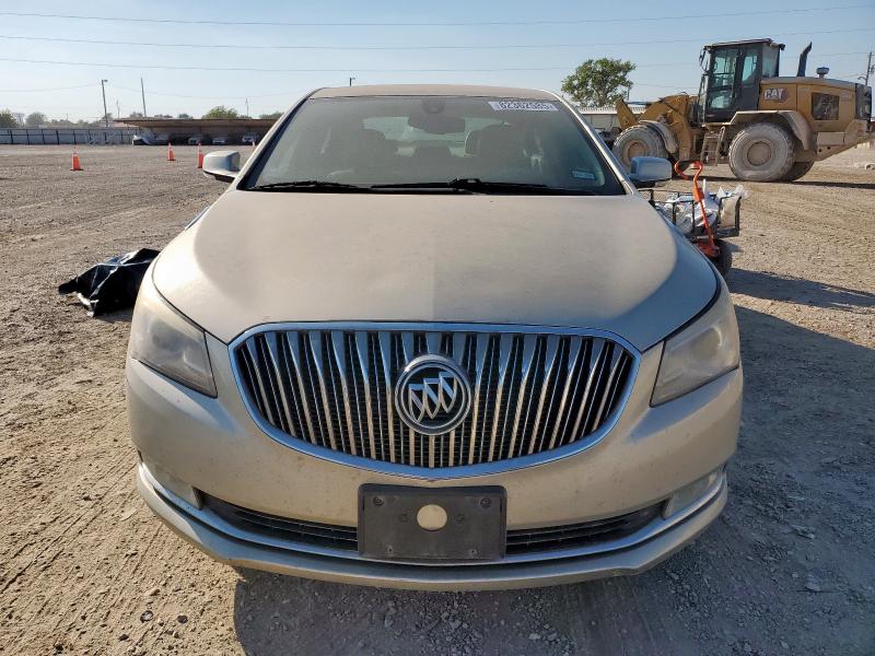 1G4GB5G32GF255287 - 2016 BUICK LACROSSE TAN photo 5