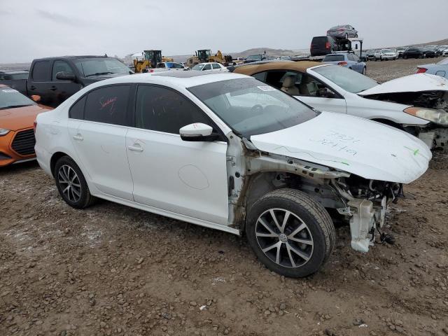 3VWDB7AJ6JM261320 - 2018 VOLKSWAGEN JETTA SE WHITE photo 4