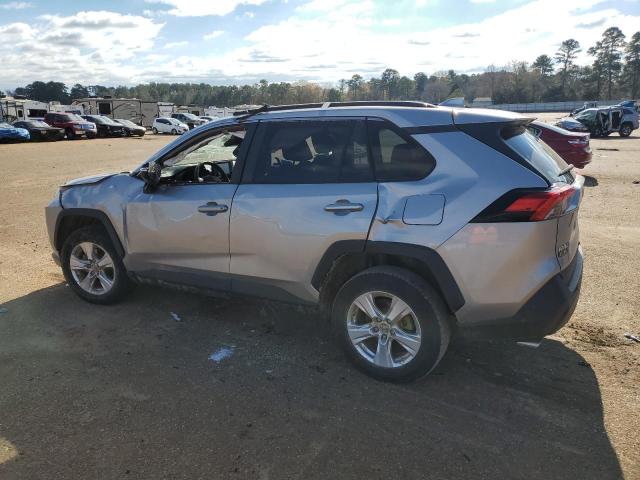 JTMW1RFV8KD018868 - 2019 TOYOTA RAV4 XLE SILVER photo 2