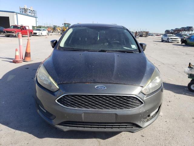 1FADP3F27GL374806 - 2016 FORD FOCUS SE GRAY photo 5