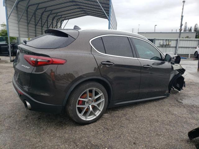 ZASFAKBNXJ7C22671 - 2018 ALFA ROMEO STELVIO TI BROWN photo 3