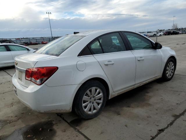 1G1PC5SH1B7299099 - 2011 CHEVROLET CRUZE LS WHITE photo 3