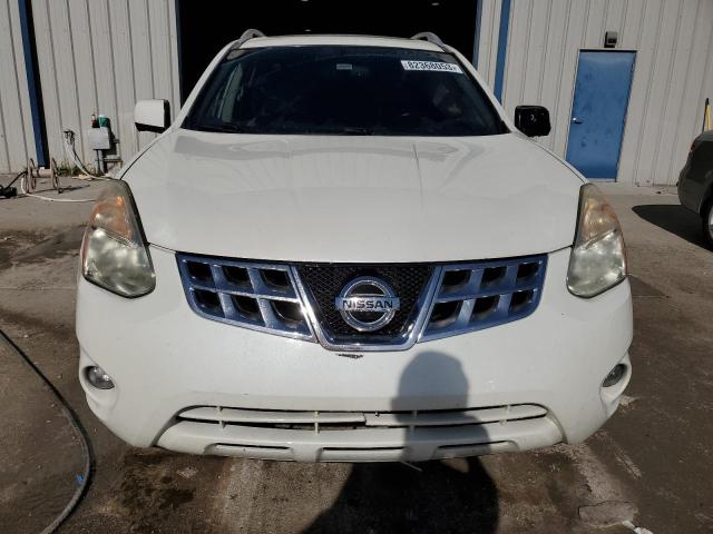 JN8AS5MT7DW505881 - 2013 NISSAN ROGUE S WHITE photo 5