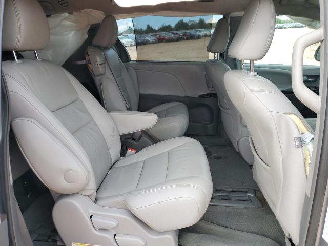 5TDYZ3DC2HS837100 - 2017 TOYOTA SIENNA XLE SILVER photo 11