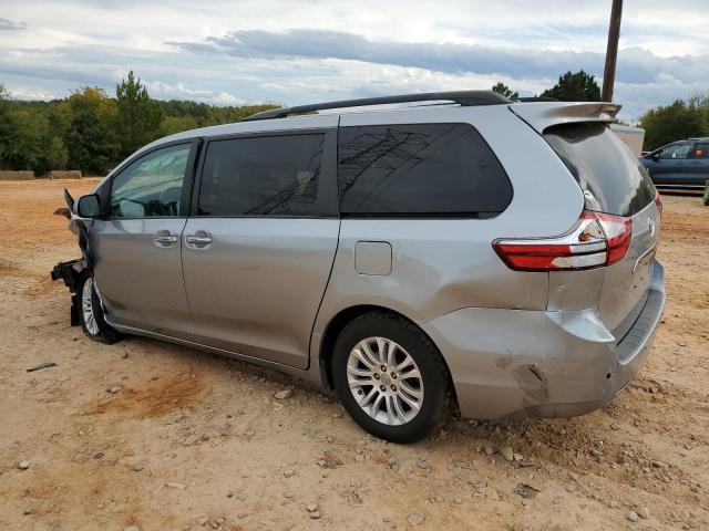 5TDYZ3DC2HS837100 - 2017 TOYOTA SIENNA XLE SILVER photo 2