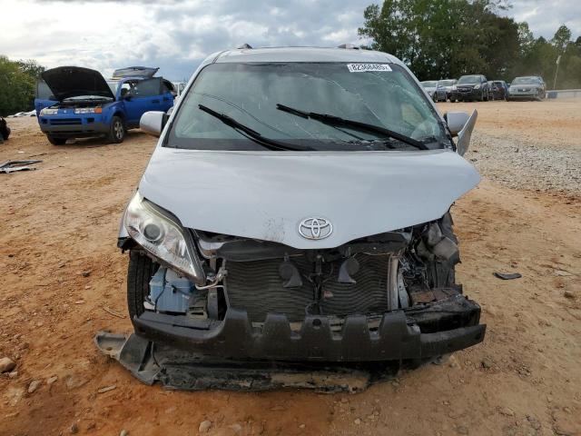 5TDYZ3DC2HS837100 - 2017 TOYOTA SIENNA XLE SILVER photo 5