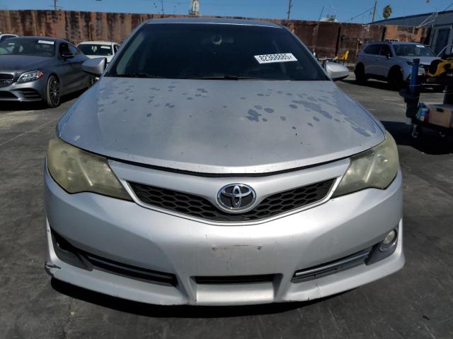 4T1BF1FK6CU077552 - 2012 TOYOTA CAMRY BASE Gümüş fotoğraf 5