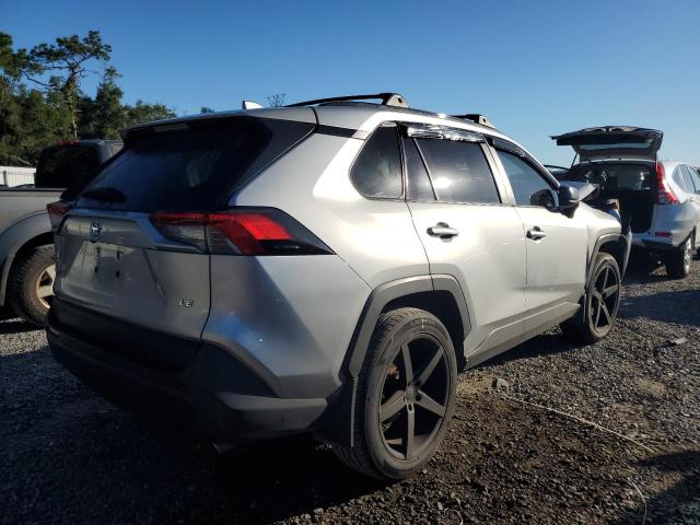 JTMH1RFV9KJ002091 - 2019 TOYOTA RAV4 LE ვერცხლისფერი ფოტო 3