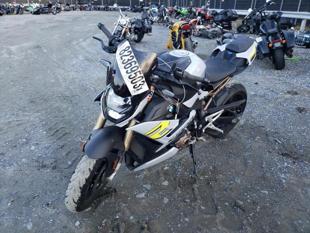 WB10E5305N6G13083 - 2022 BMW S 1000 R GRAY photo 2