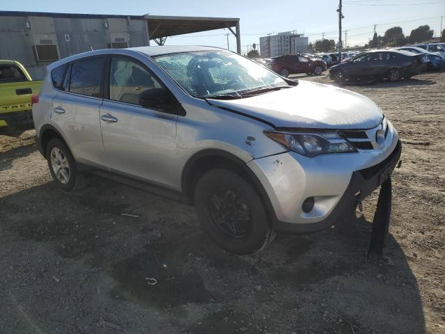 JTMZFREVXFJ032715 - 2015 TOYOTA RAV4 LE SILVER photo 4