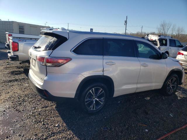 5TDKKRFH9GS503439 - 2016 TOYOTA HIGHLANDER XLE WHITE photo 3