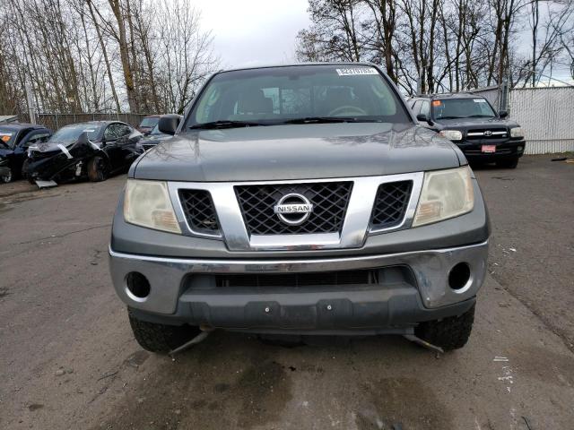 1N6AD06U59C424429 - 2009 NISSAN FRONTIER KING CAB SE GRAY photo 5