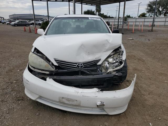 4T1BE32K35U640354 - 2005 TOYOTA CAMRY LE 白色 照片 5