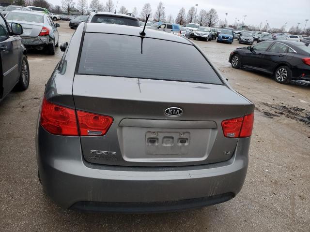 KNAFU4A26B5404669 - 2011 KIA FORTE EX GRAY photo 6