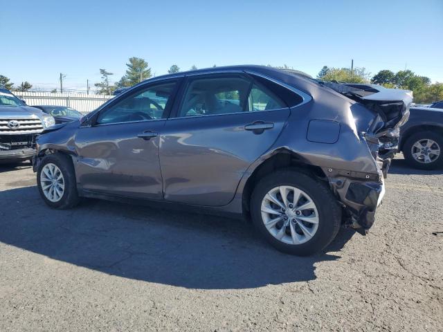 4T4BF1FK6FR451815 - 2015 TOYOTA CAMRY LE GRAY photo 2