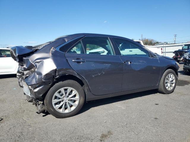 4T4BF1FK6FR451815 - 2015 TOYOTA CAMRY LE GRAY photo 3