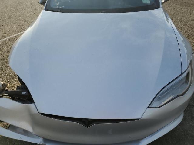 5YJSA1E24HF229834 - 2017 TESLA MODEL S ვერცხლისფერი ფოტო 11