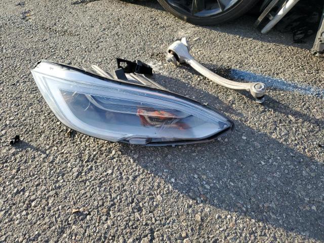 5YJSA1E24HF229834 - 2017 TESLA MODEL S ვერცხლისფერი ფოტო 12