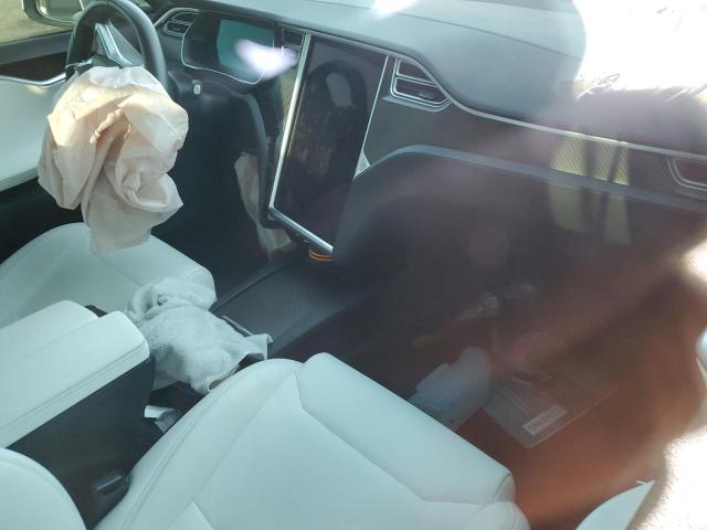 5YJSA1E24HF229834 - 2017 TESLA MODEL S ვერცხლისფერი ფოტო 8