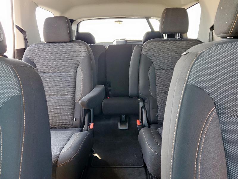 1GNERGKW7KJ303819 - 2019 CHEVROLET TRAVERSE LT SILVER photo 10