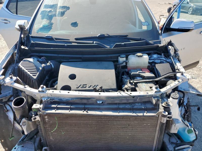 1GNERGKW7KJ303819 - 2019 CHEVROLET TRAVERSE LT SILVER photo 12