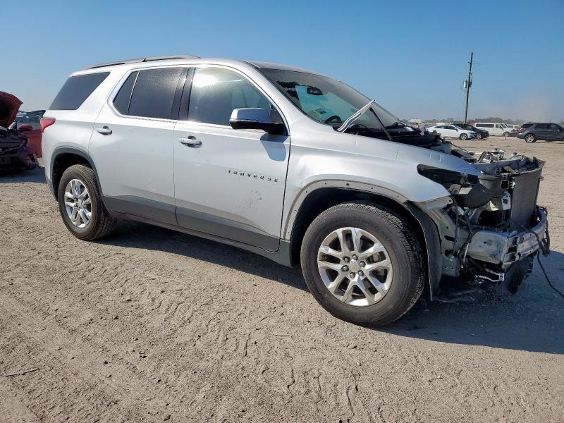 1GNERGKW7KJ303819 - 2019 CHEVROLET TRAVERSE LT SILVER photo 4