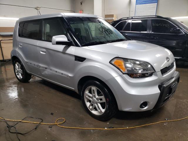 KNDJT2A27A7029527 - 2010 KIA SOUL + SILVER photo 4