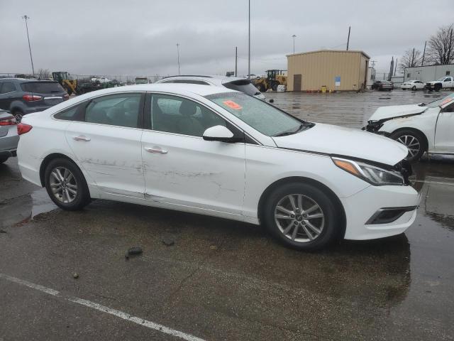 5NPE24AF1GH372549 - 2016 HYUNDAI SONATA SE WHITE photo 4