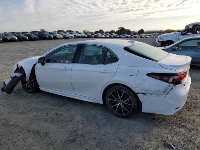 4T1S11AK0PU787459 - 2023 TOYOTA CAMRY SE NIGHT SHADE WHITE photo 2