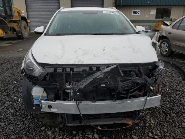 KNDCB3LC4M5470135 - 2021 KIA NIRO LX WHITE photo 5