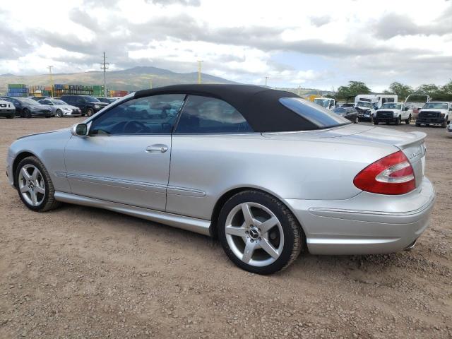 WDBTK75J65F135102 - 2005 MERCEDES-BENZ CLK 500 SILVER photo 2