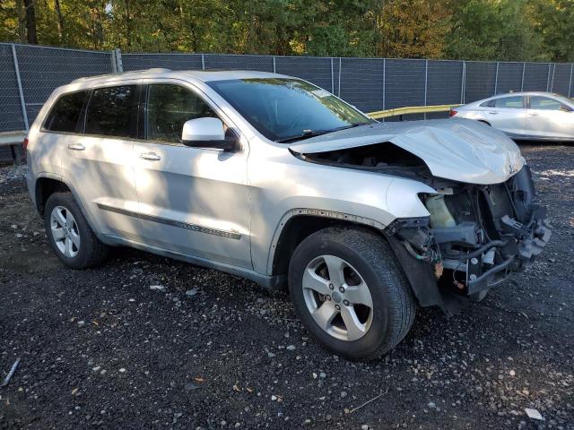 1J4RR4GG1BC656999 - 2011 JEEP GRAND CHEROKEE LAREDO Srebrny zdjęcie 4