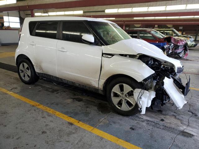 KNDJN2A27G7402374 - 2016 KIA SOUL WHITE photo 4