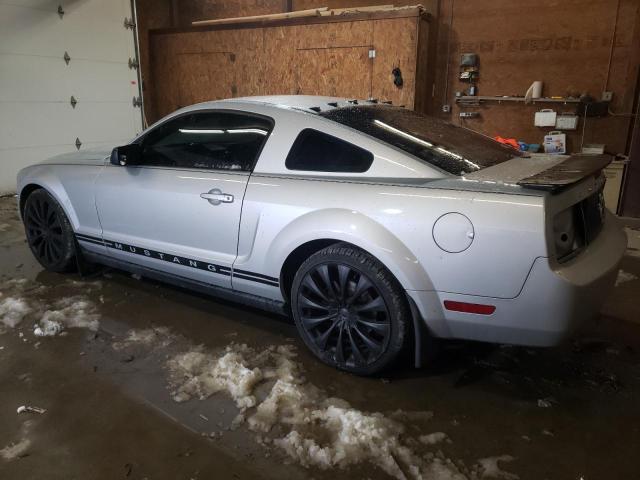 1ZVHT80N385208423 - 2008 FORD MUSTANG SILVER photo 2