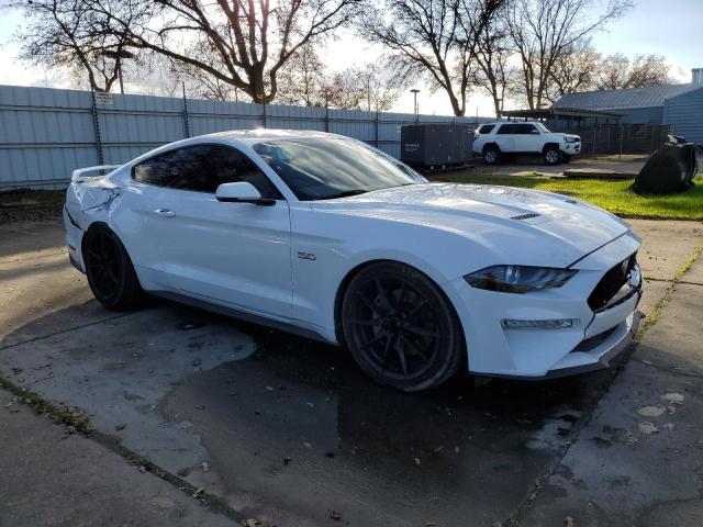 1FA6P8CF4K5106399 - 2019 FORD MUSTANG GT WHITE photo 4