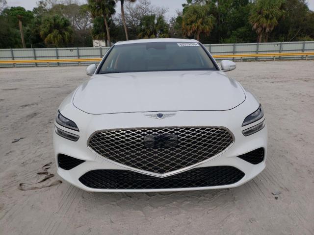 KMTG54TE6NU099875 - 2022 GENESIS G70 BASE WHITE photo 5